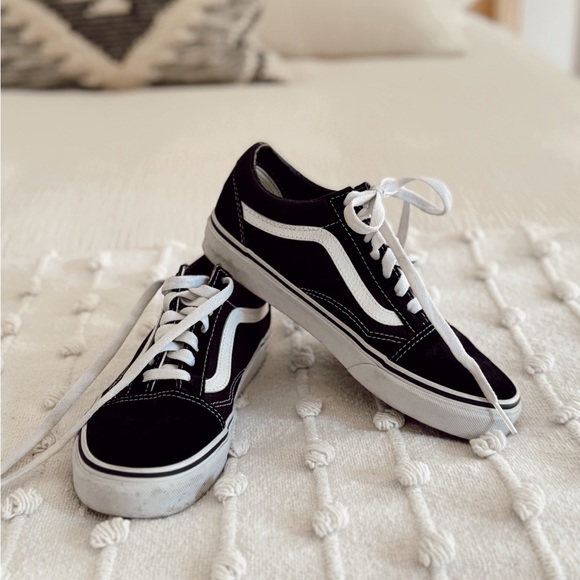 Vans Shoes - Vans Old Skool Sneakers